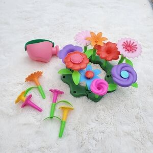 Colorful Flower Garden Building Set      Age 3-6